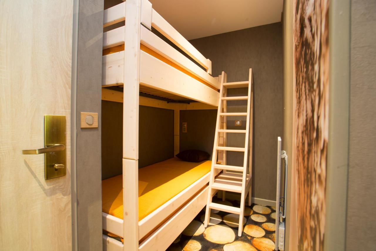 Hotel Des Trois Hiboux Plailly Exteriör bild